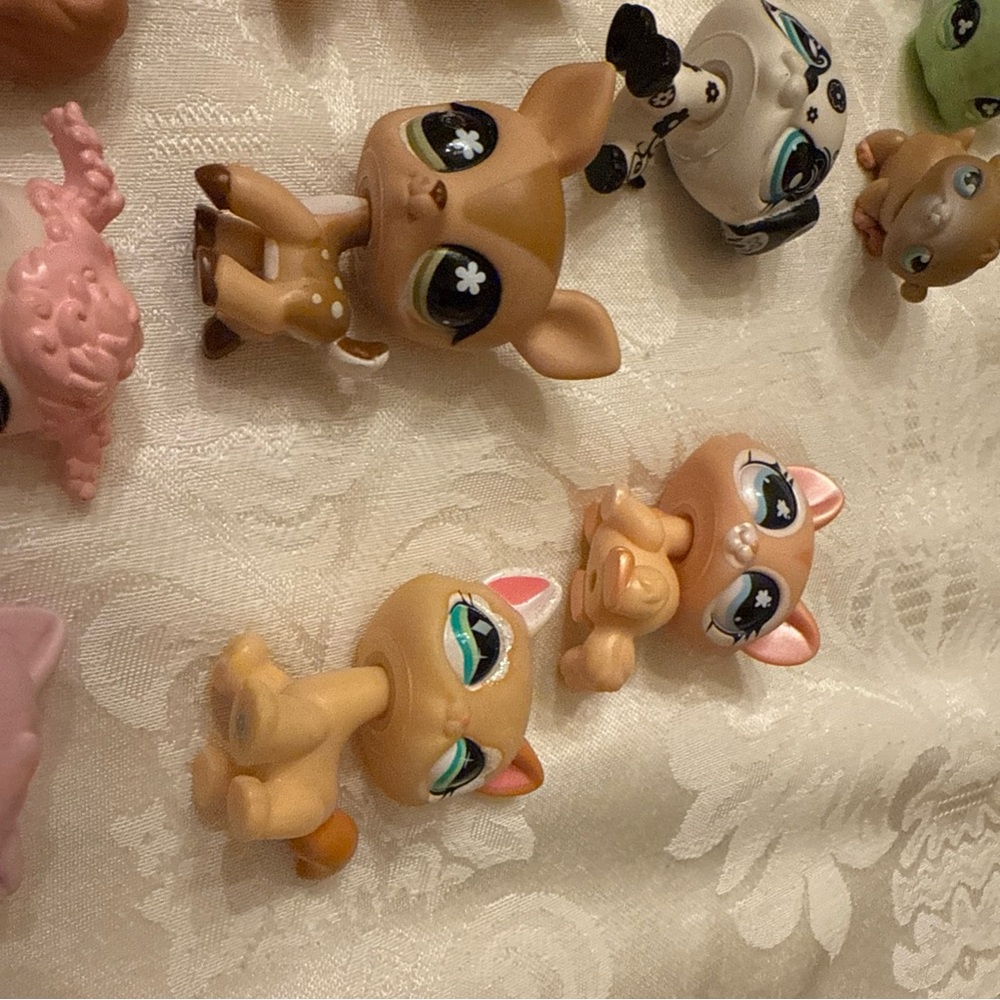 Hasbro LPS Littlest Pet Shop Lot of 32,#870, 639, 626, 748, 689, 496, 497 & More - Picture 10 of 15